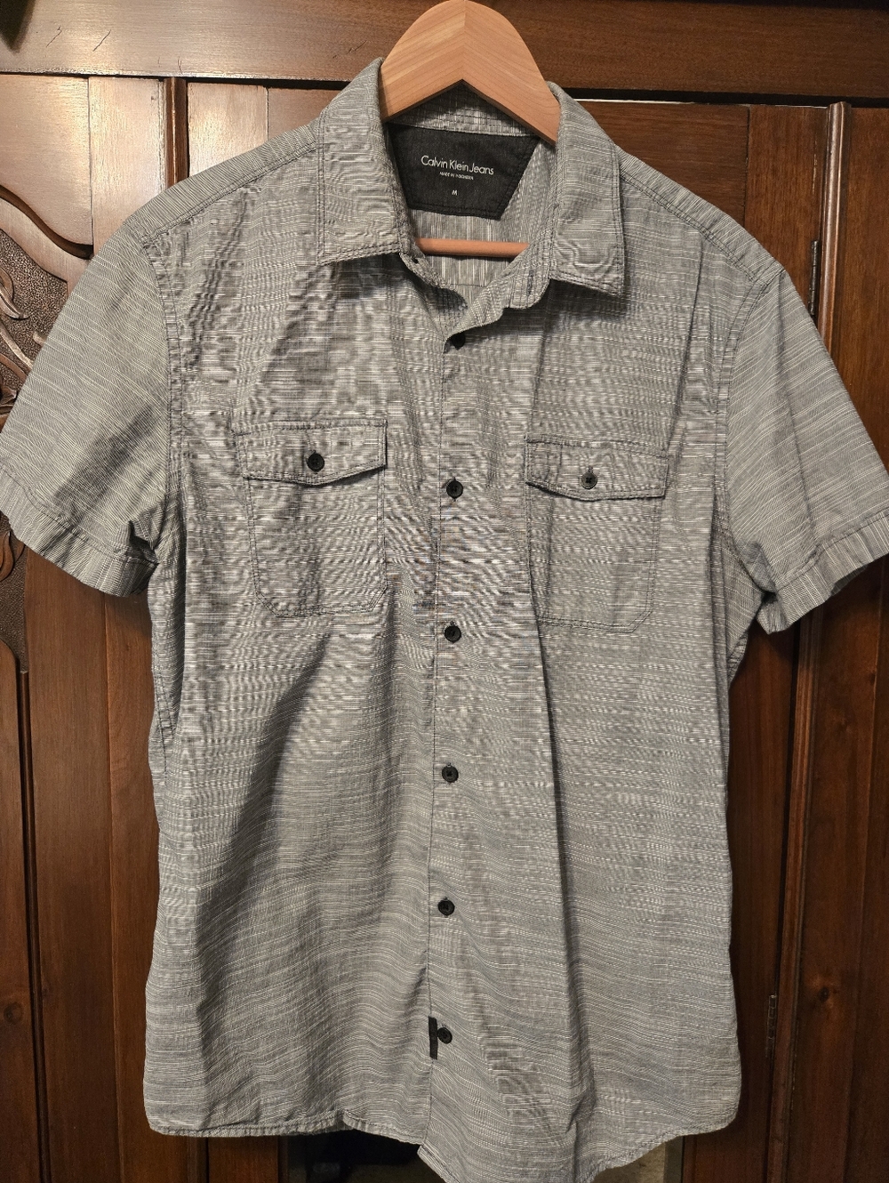 Calvin Klein Jeans Short Sleeve Button-Down Shirt in Light Gray